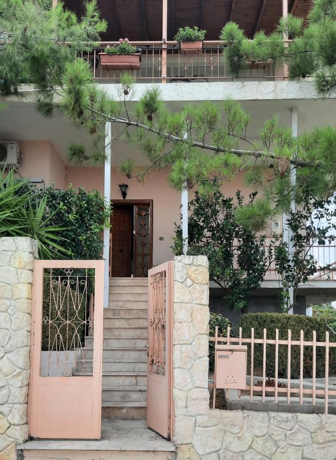 Georgia'S Village House Kondostavlos Luaran gambar